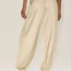 Spodnie z mieszanki jedwabiu z High-Waist – Sandy Beige