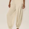 Spodnie z mieszanki jedwabiu z High-Waist – Sandy Beige