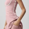 Sukienka Airbrush o opływowym kroju – różowy w stylu vintage/biała