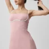 Sukienka Airbrush o opływowym kroju – różowy w stylu vintage/biała