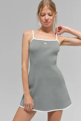 Sukienka Highline z prążkowanej dzianiny sweterkowej – Lunar Grey/White