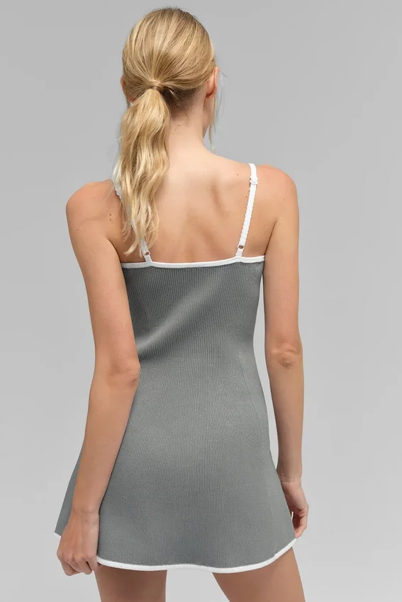Sukienka Highline z prążkowanej dzianiny sweterkowej – Lunar Grey/White