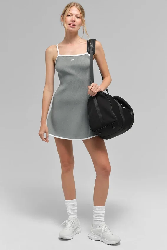 Sukienka Highline z prążkowanej dzianiny sweterkowej – Lunar Grey/White