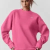 Swetr Accolade z okrągłym dekoltem – kolor „Paradise Pink”