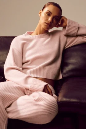 Swetr Cashmere Embrace – matowy róż