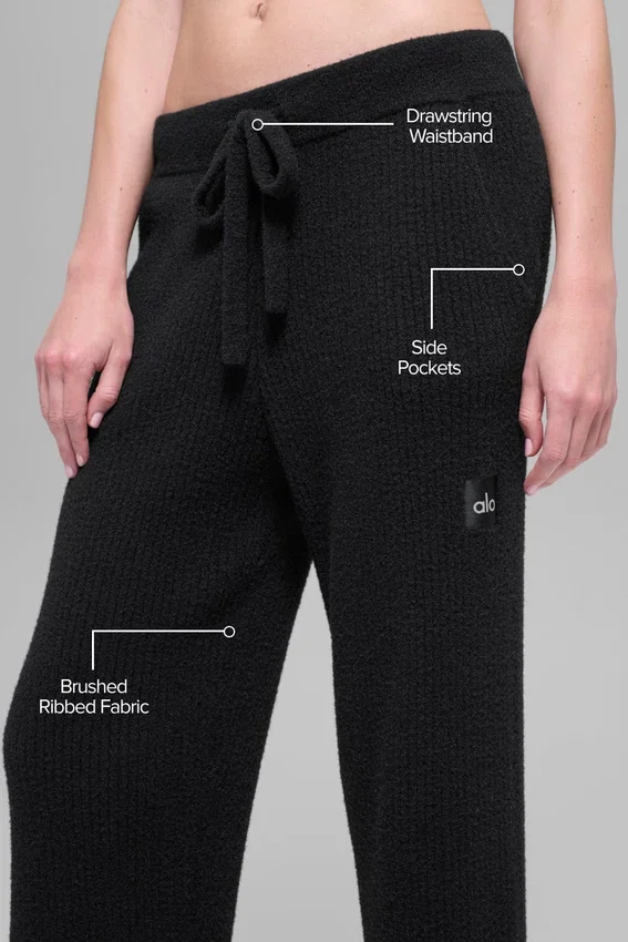 Swetr „Snuggle Up” i High-Waist spodnie z szerokimi nogawkami – Czarne