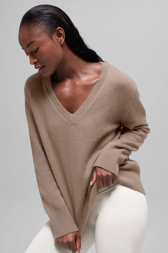 Swetr z wełny i kaszmiru New Class z dekoltem w serek w stylu oversize – Chai Latte
