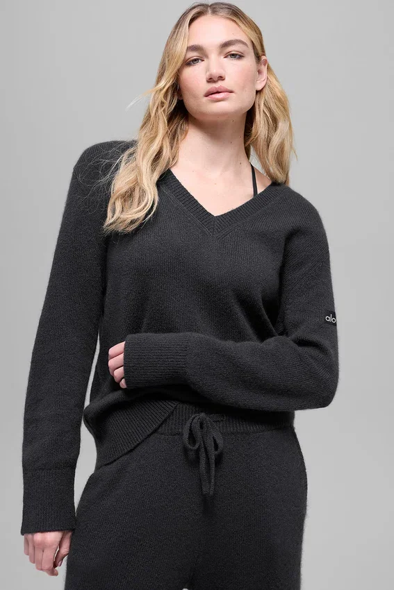 Swetr z wełny i kaszmiru z serii New Class z dekoltem w serek w stylu oversize – czarny