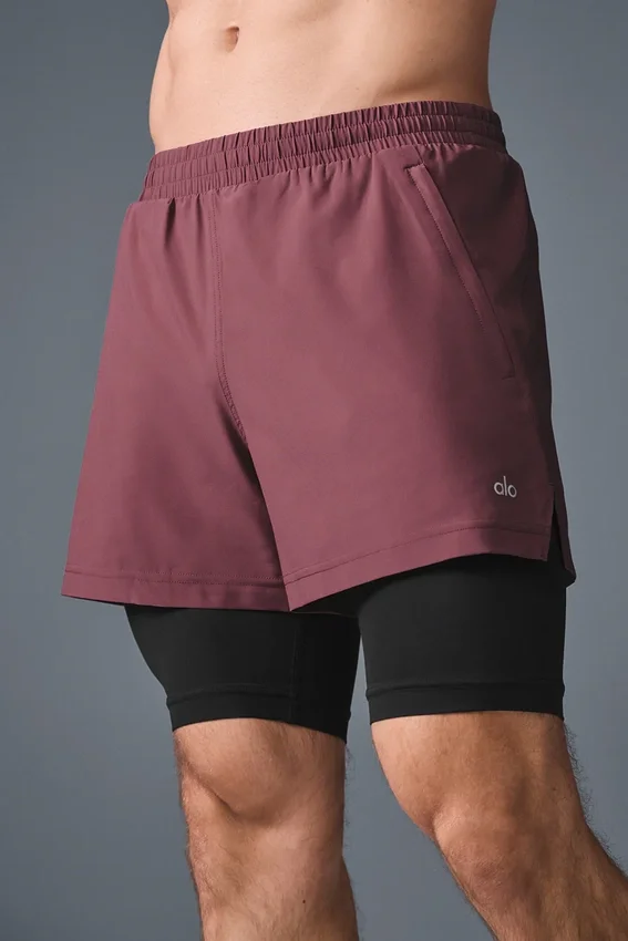 Szorty 5" Revival 2 w 1 – Burgundowo-truflowy/czarne