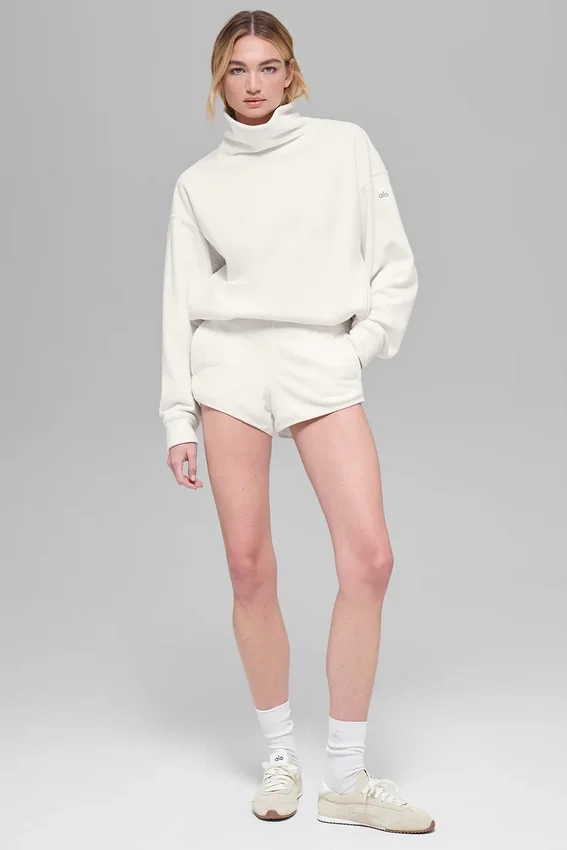 Szorty Polar Fleece Retreat – kolor kości słoniowej