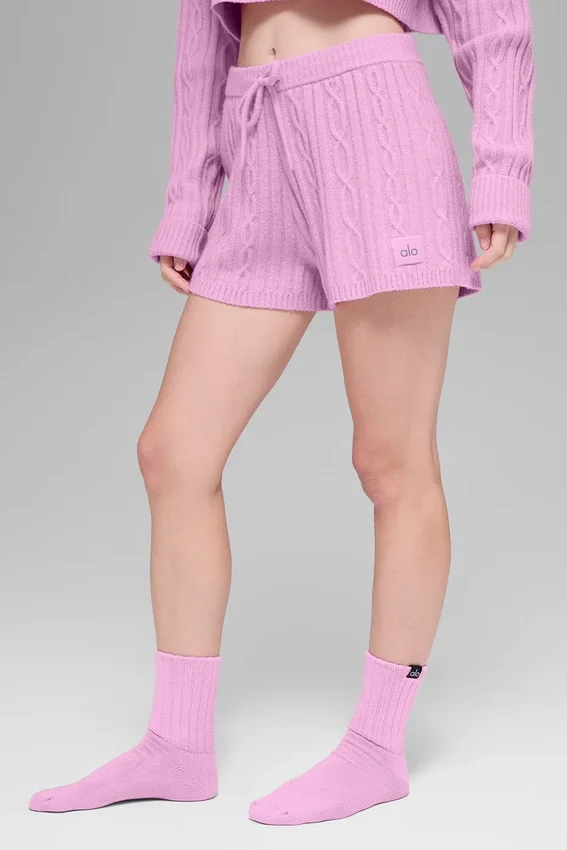 Szorty „Winter Bliss” z dzianiny typu cable knit – kolor Candy Heart Pink