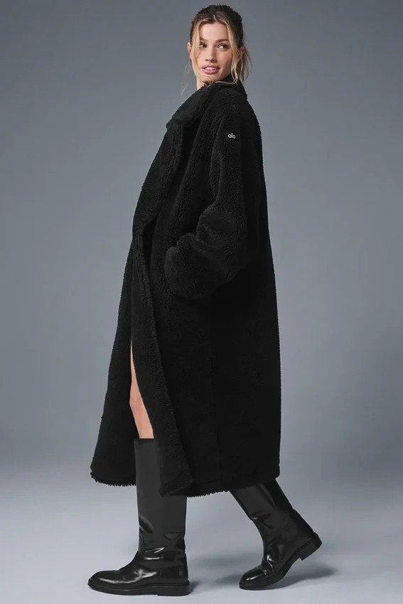 Trencz oversize z polaru sherpa – czarny