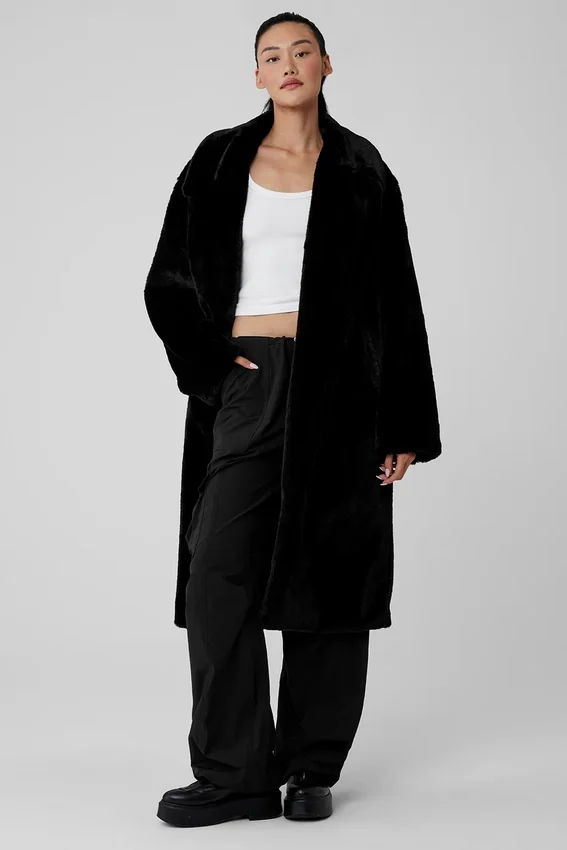 Trencz oversize z sztucznego futra – czarny