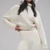 Zimowy magiczny sweter z kaszmiru z golfem – kość słoniowa
